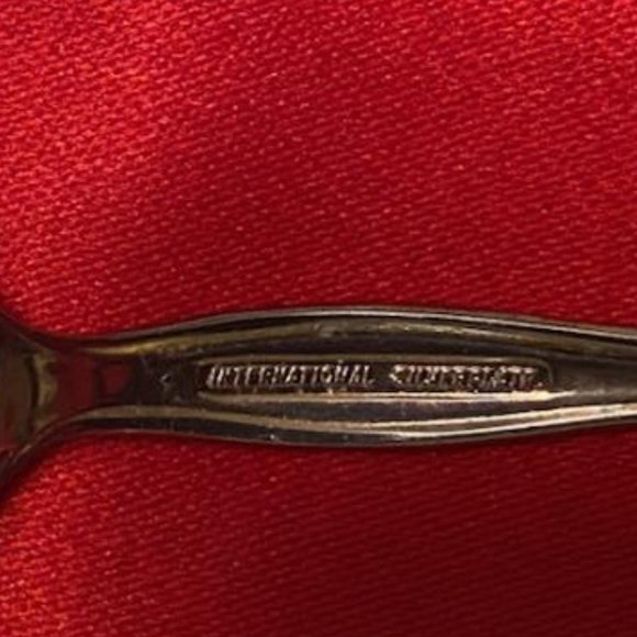 Amaze-Zing Sale!!  Beautiful Silverplate Mini-Server Set - Picture 3 of 3